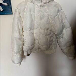 Aeropostale Women’s White Puffer Jacket